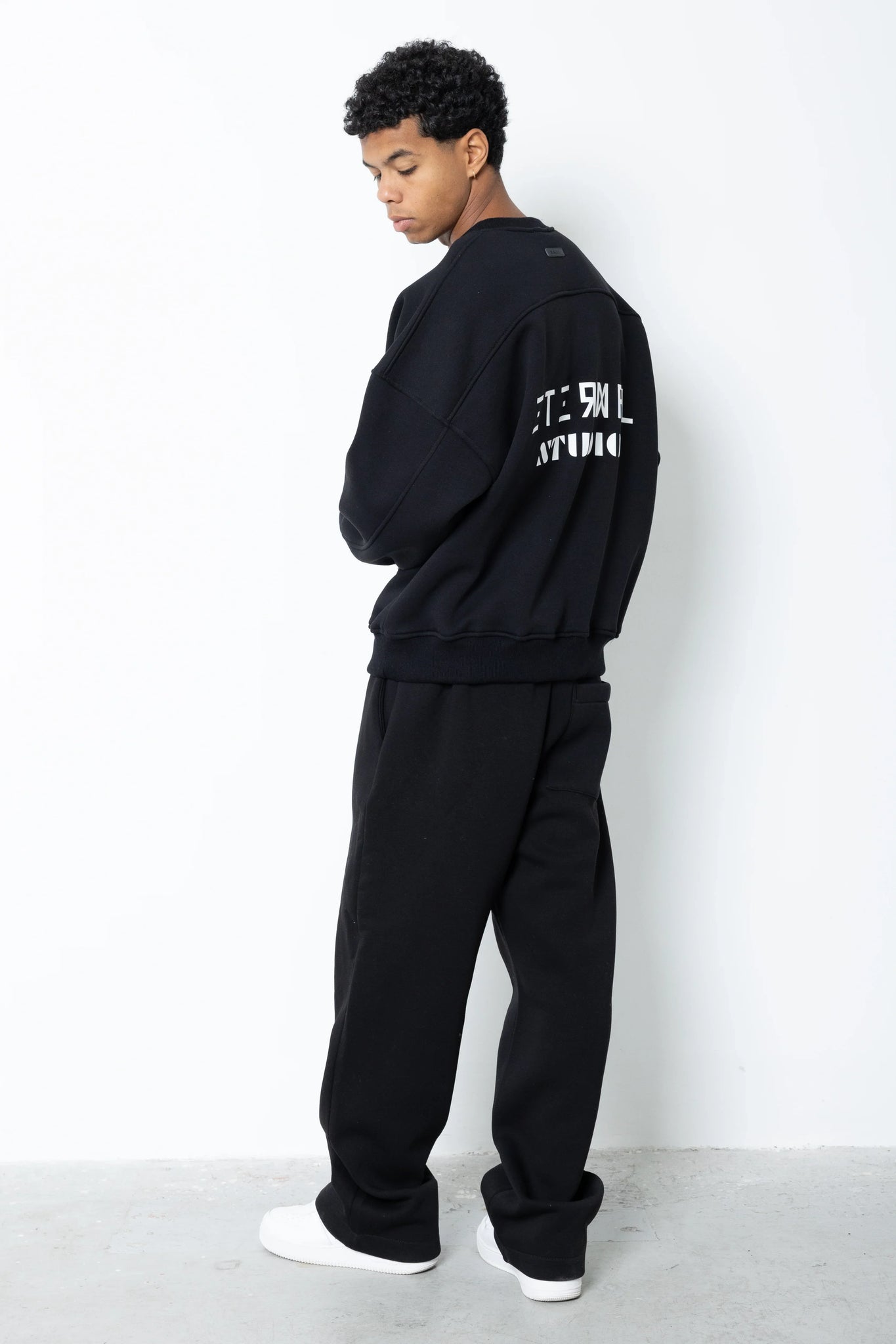 Felpa girocollo logo brick Eternal Studio