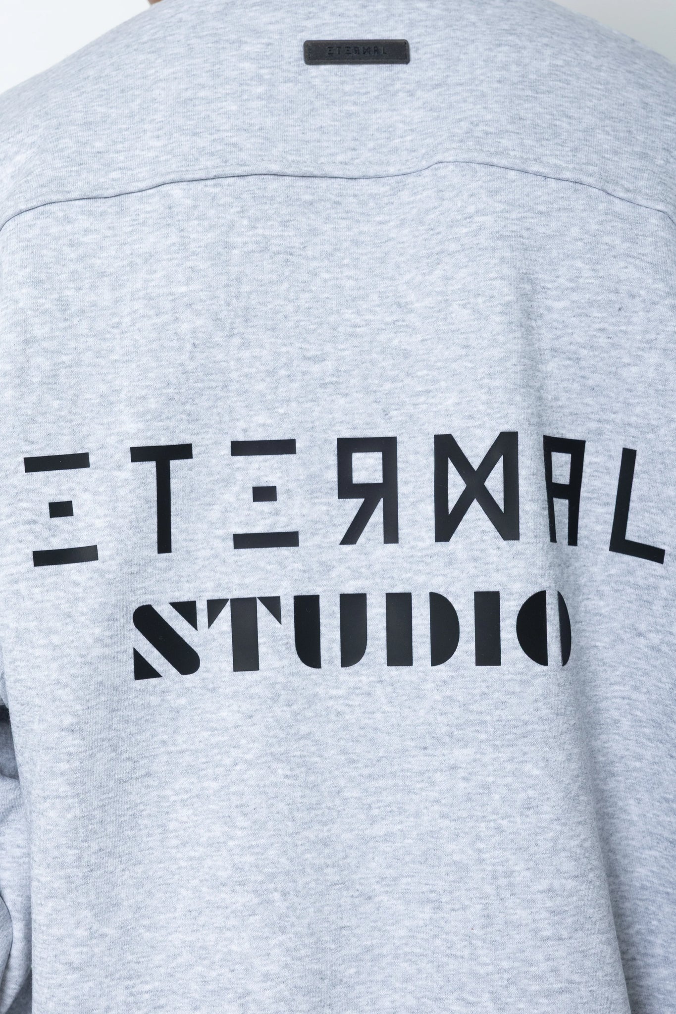 Felpa girocollo logo brick Eternal Studio