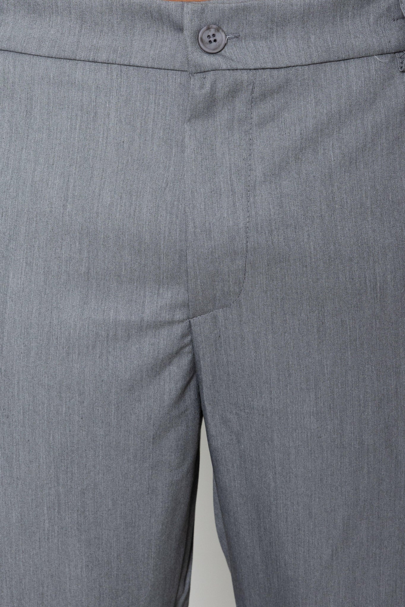 Pantalone con abbottonatura e pences regular