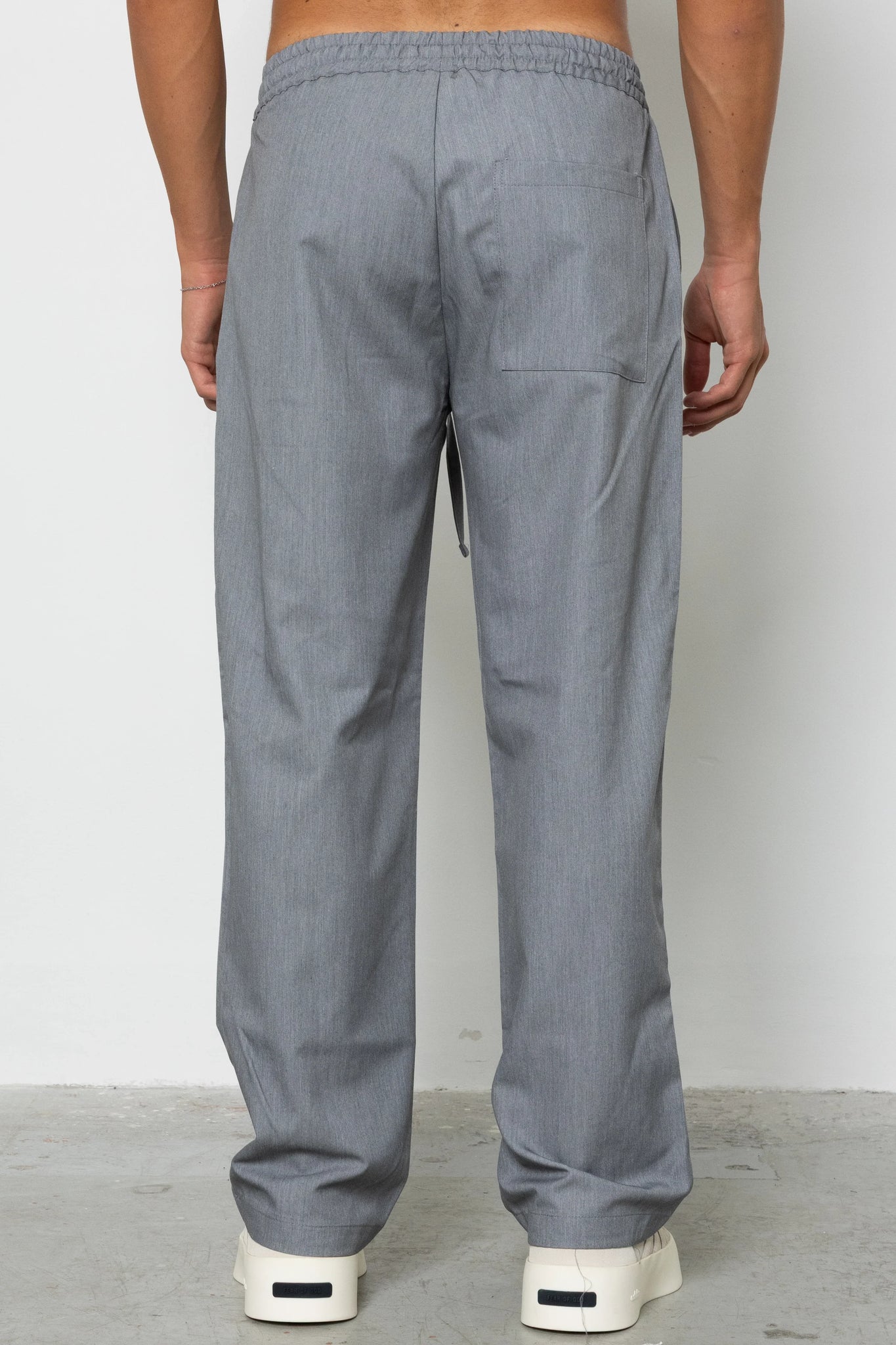 Pantalaccio con pences fondo ampio