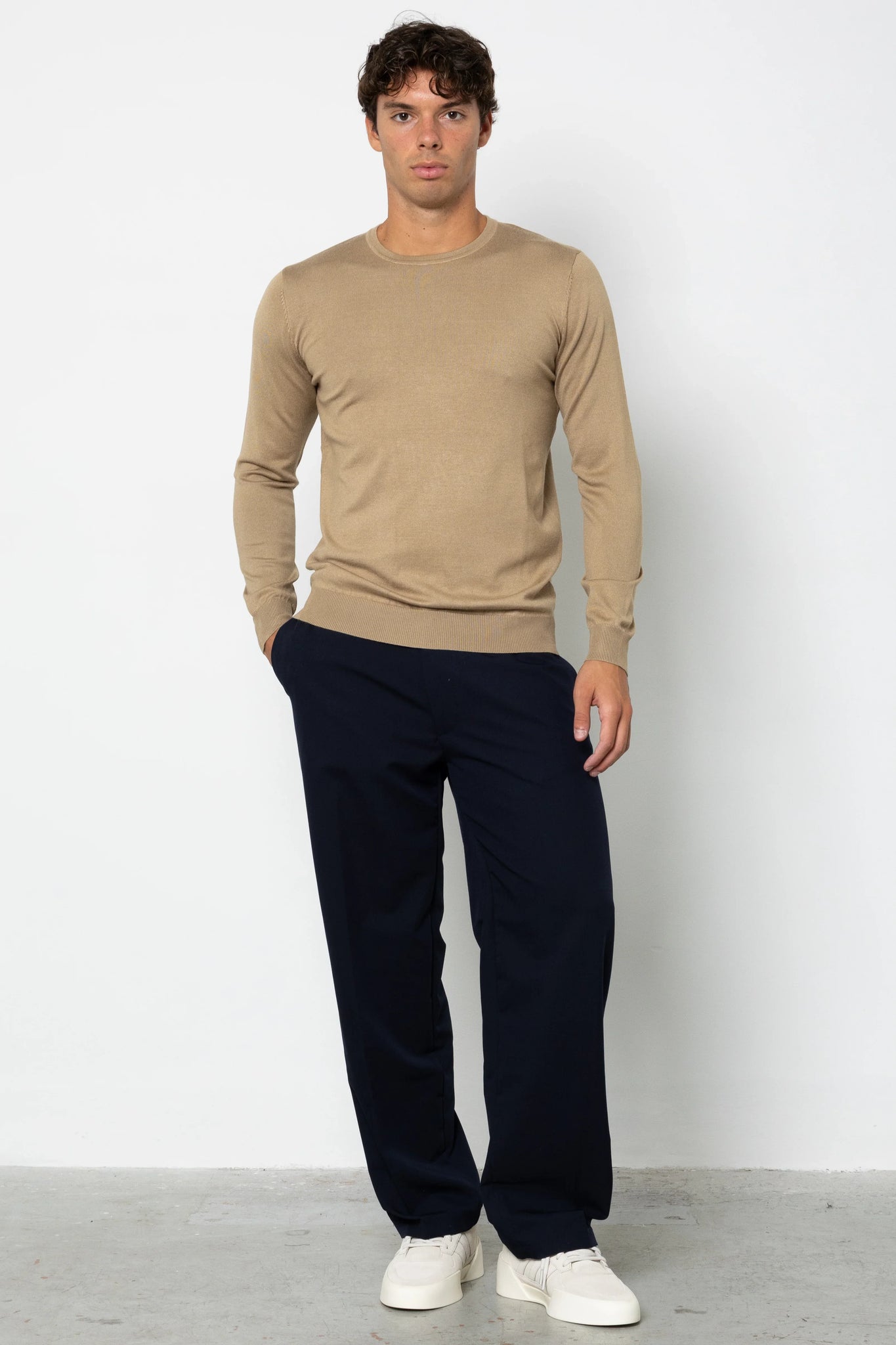 Maglione girocollo in filo