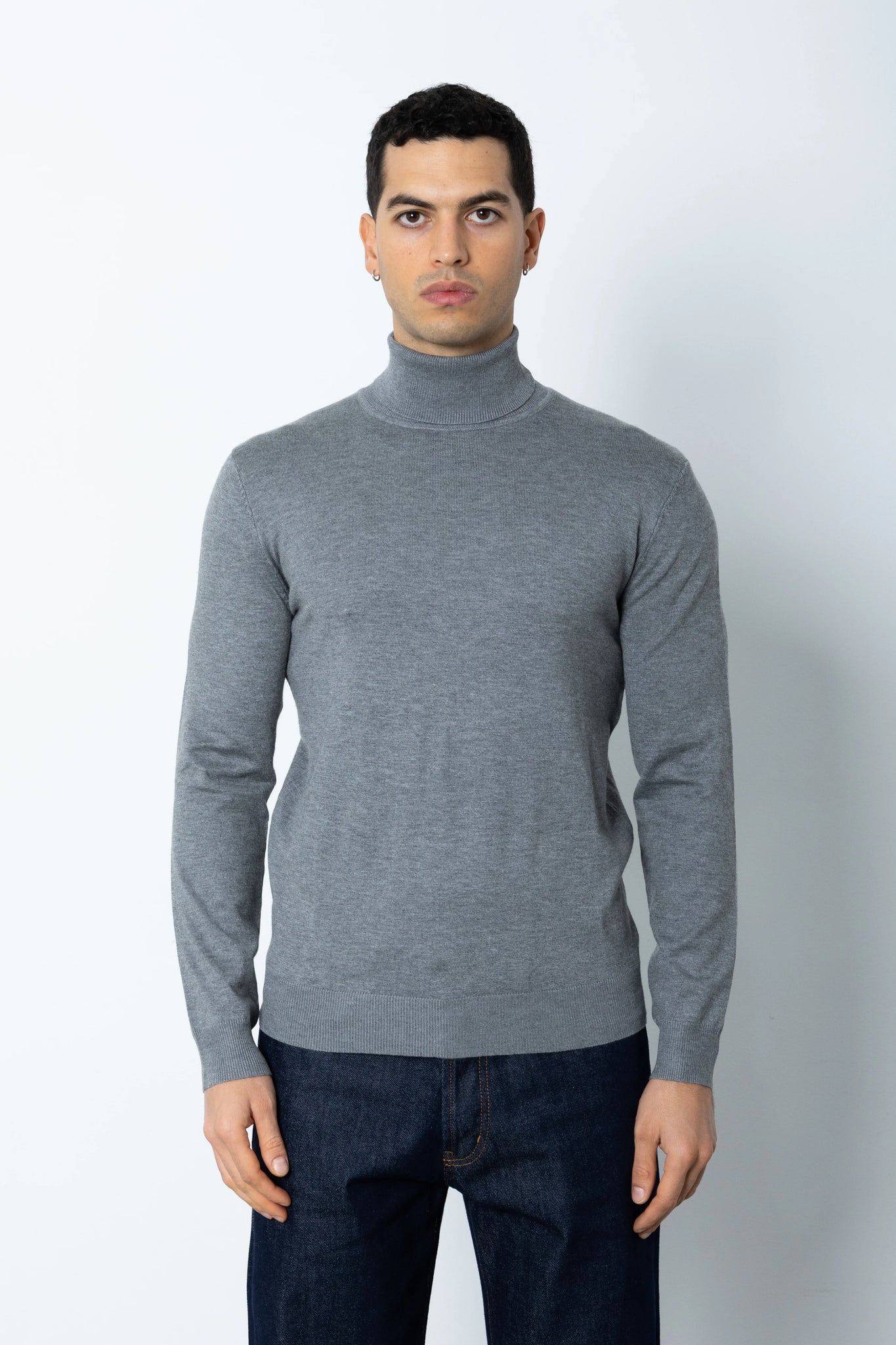 Maglione collo alto in filo