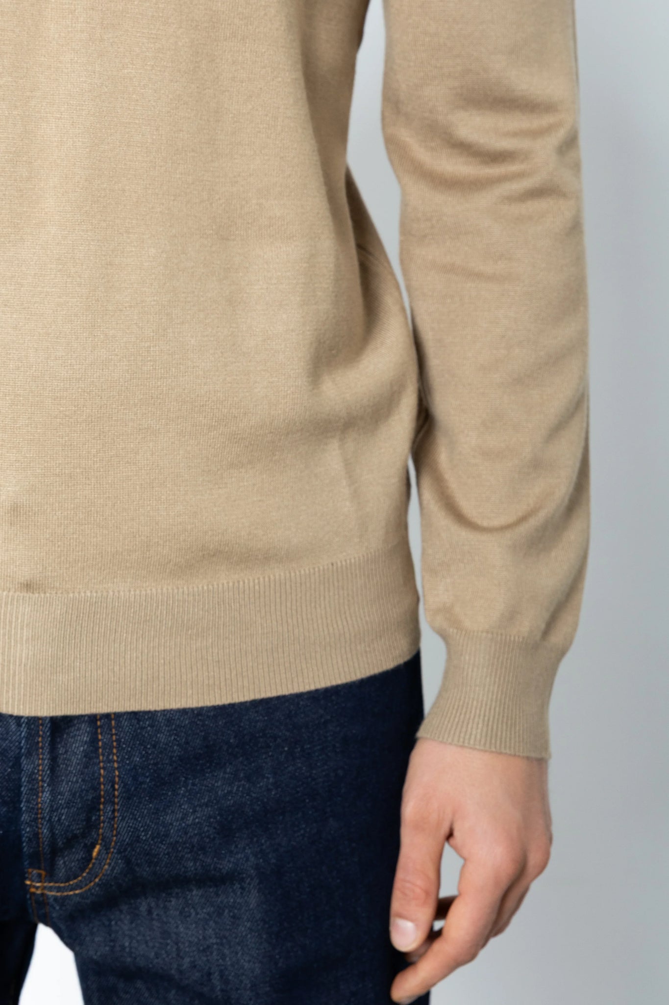 Maglione collo alto in filo