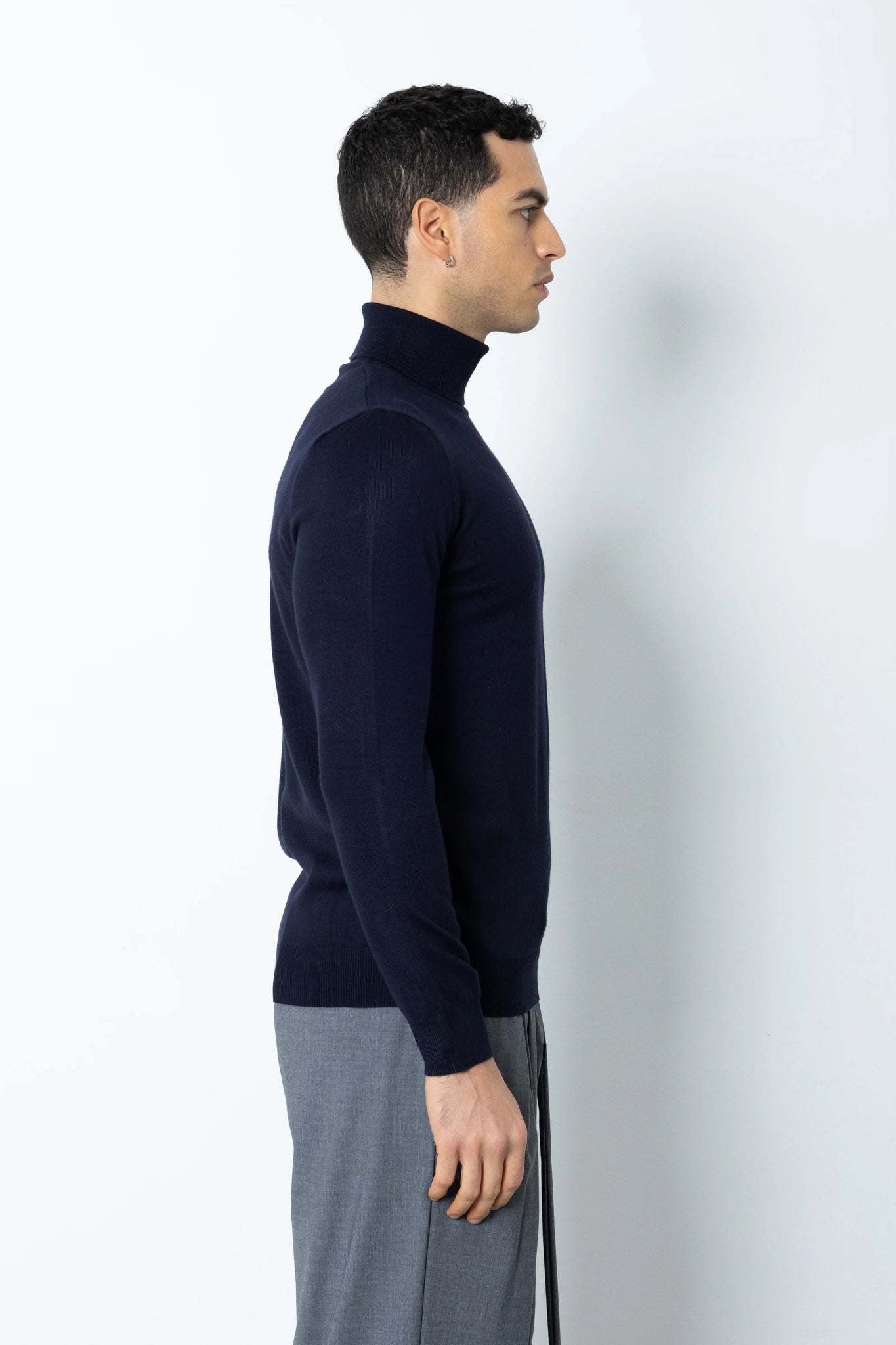 Maglione collo alto in filo