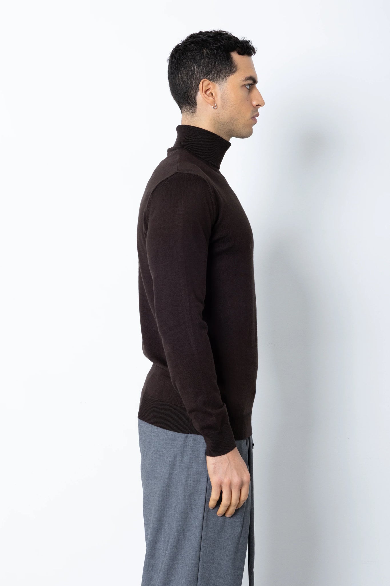 Maglione collo alto in filo