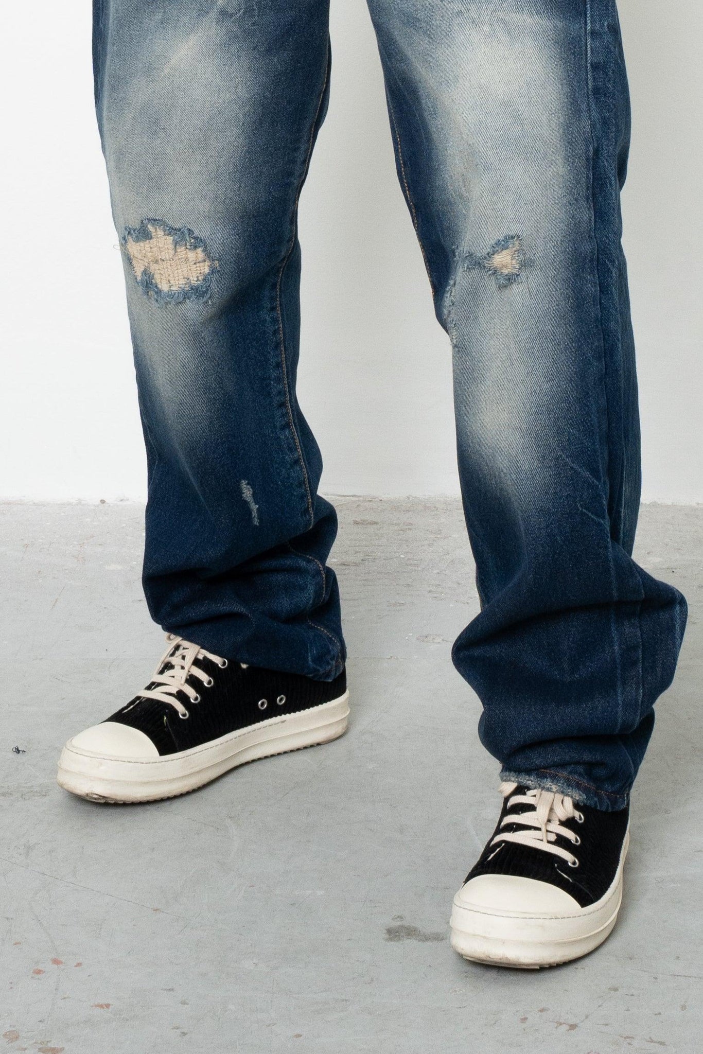 Jeans baggy blu con sarciture